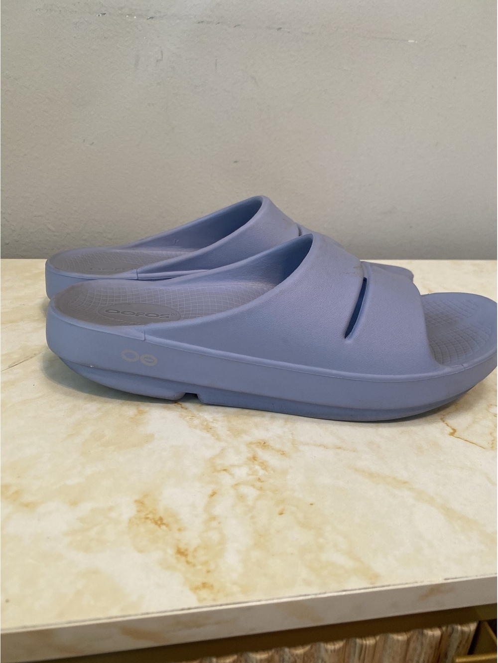 OOFOS OOahh Purple Recovery Slides Women's 8 Men's 6 EU 39